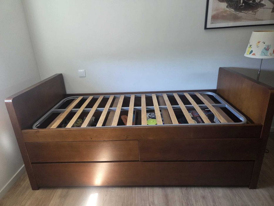 Cama dupla de solteiro com gavetões