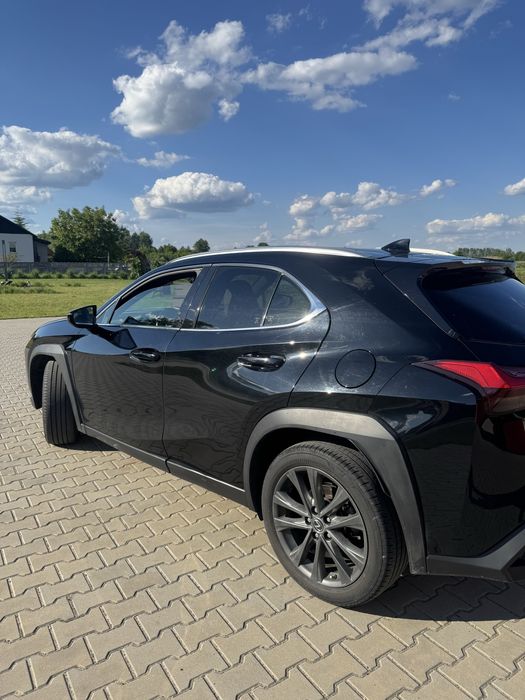 Lexus ux250h