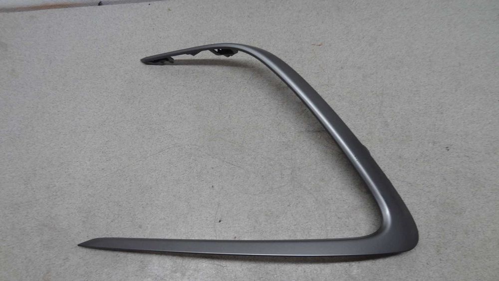 Toyota camry VIII listwa  zderzaka przód lewa