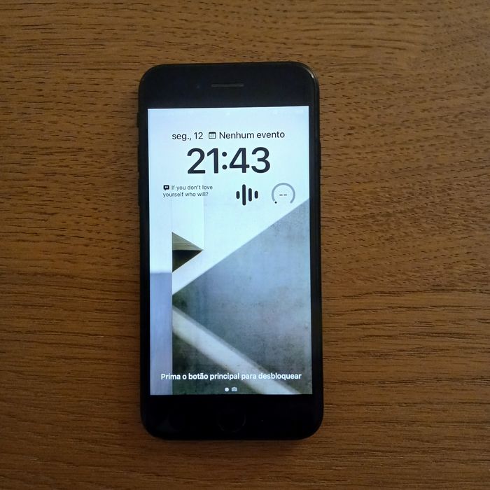 iPhone SE (2.ª Gen) 128 GB - Preto - Desbloqueado