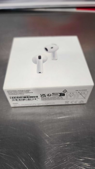 NOWE Słuchawki Apple AirPods 4 z ANC MXP93ZM/A Białe