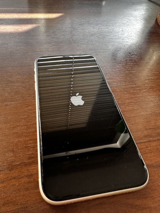 iPhone 11 - używany - stan idealny - bateria 80%