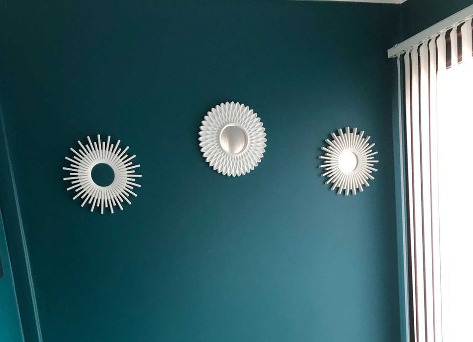 Dekoracja zestaw 3 luster w złotych ramkach do domu na ścianę