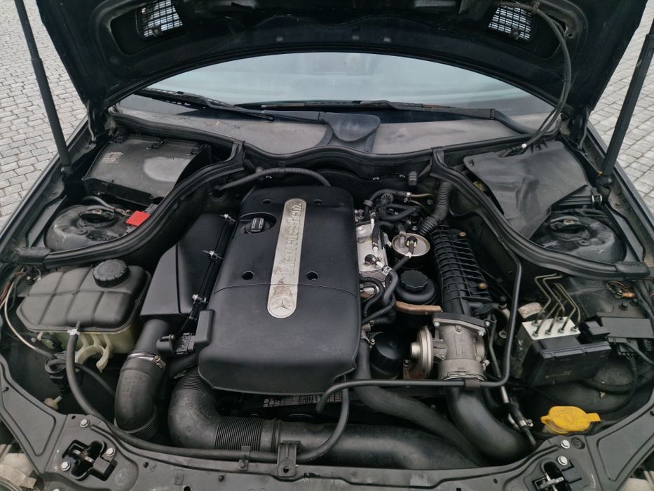 Mercedes-Benz C220 143cv
