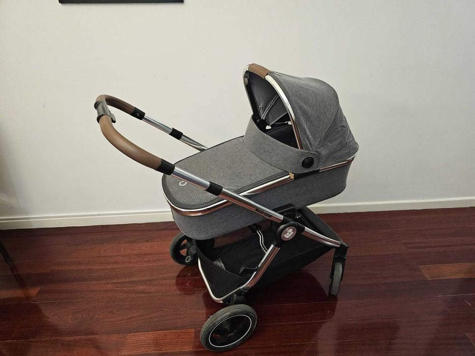 Carrinho MaxiCosi Adorra Versao LUXE + Alcofa Oria Passeio Bebe
