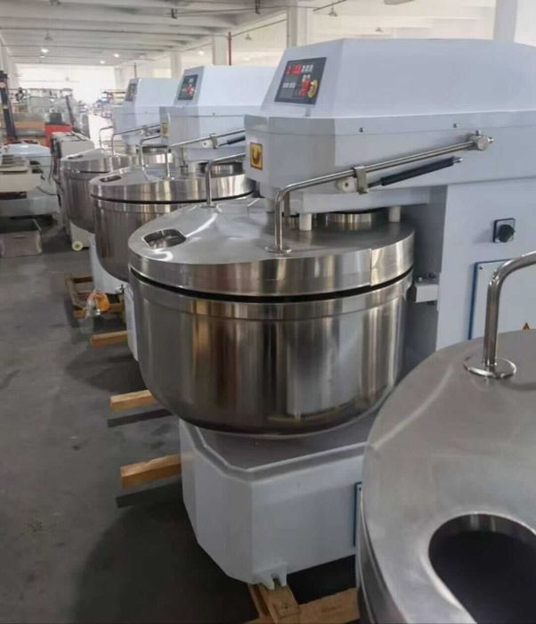 Планетарний міксер для тіста, тістоміс, збивання крему об'єм чаші 30 л