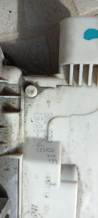 Fechadura Porta Traseira Esquerda Audi A4 B8 8K A5 8T Q5 8R 8K0839015