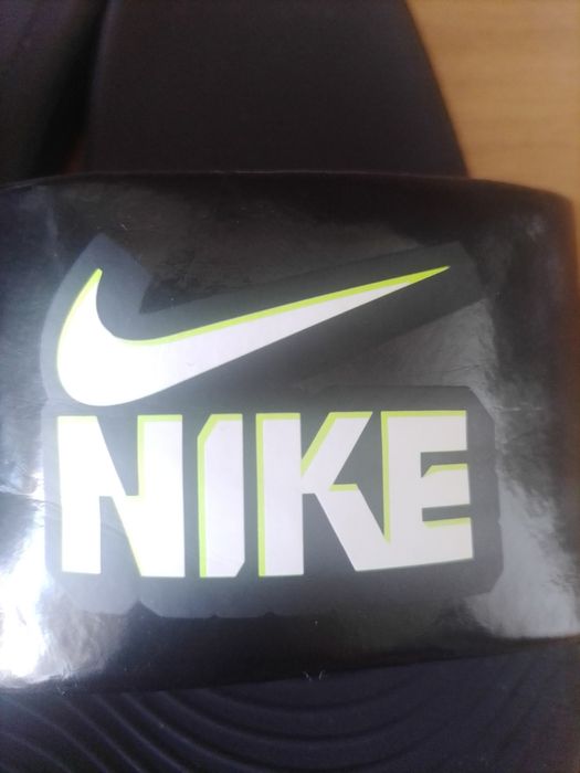 Продам оригінальні фірмові шльопанці Nike 37,5 розмір 23,5 см устілка
