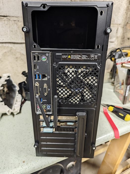 Intel i5 4690k GeForce GTX 760 2GB OC 8 GB Ram