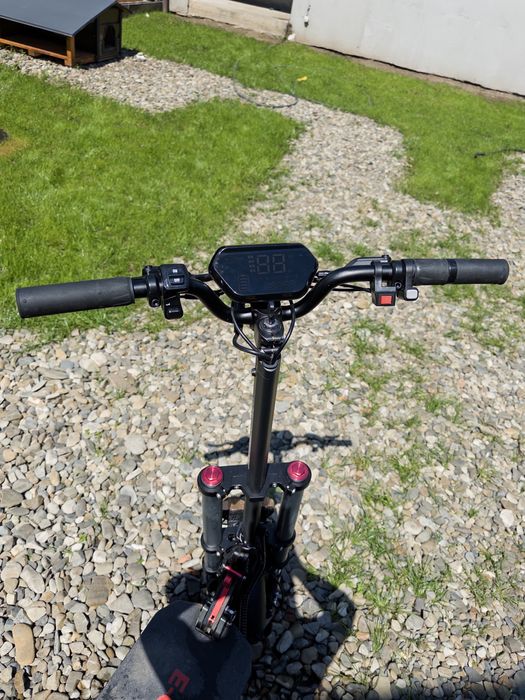 продам електросамокат Crosser Rocket 11
