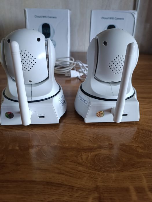 Cameras WiFi completas com caixa original 2un
