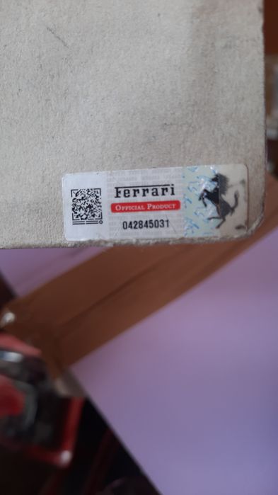 Продам модель Феррарі