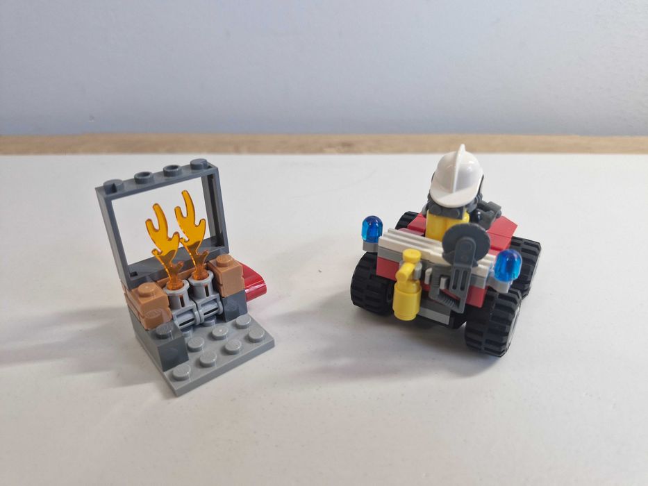 Lego City 60105 – Strażacki quad
