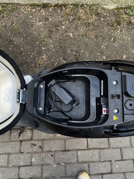 електроскутер yadea luna