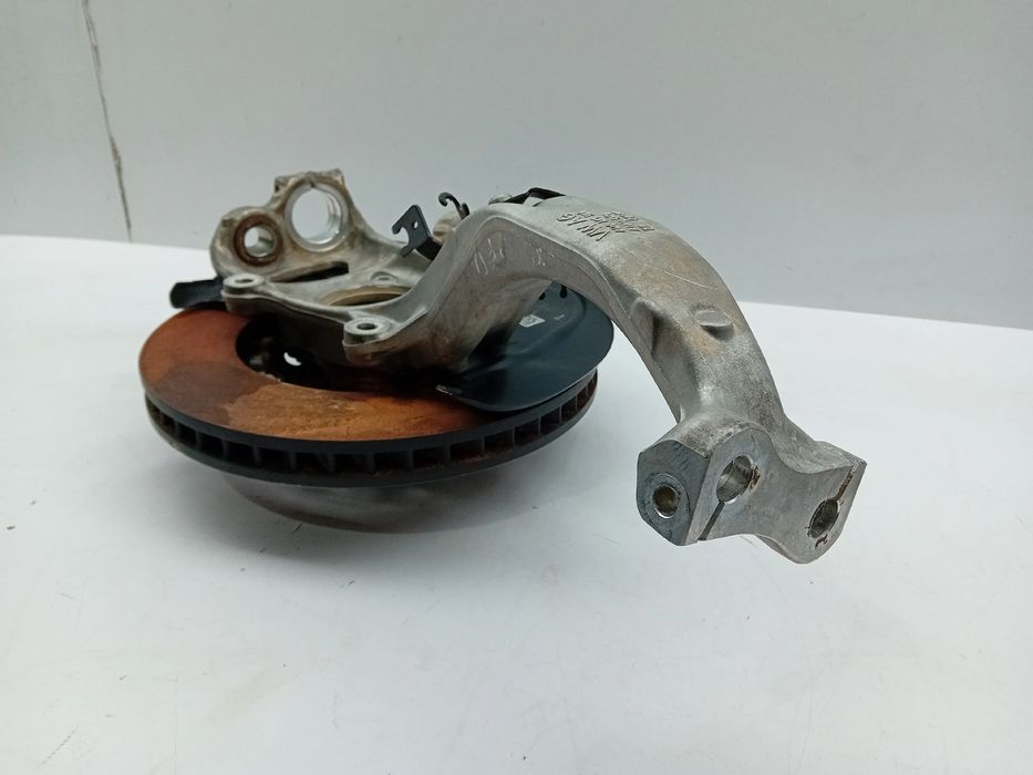 Manga de eixo frente direita AUDI Q8 (4MN)