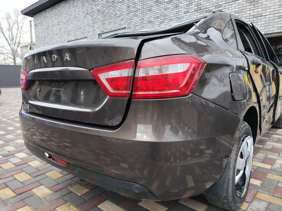 Задня частина кузова LADA Vesta 2180