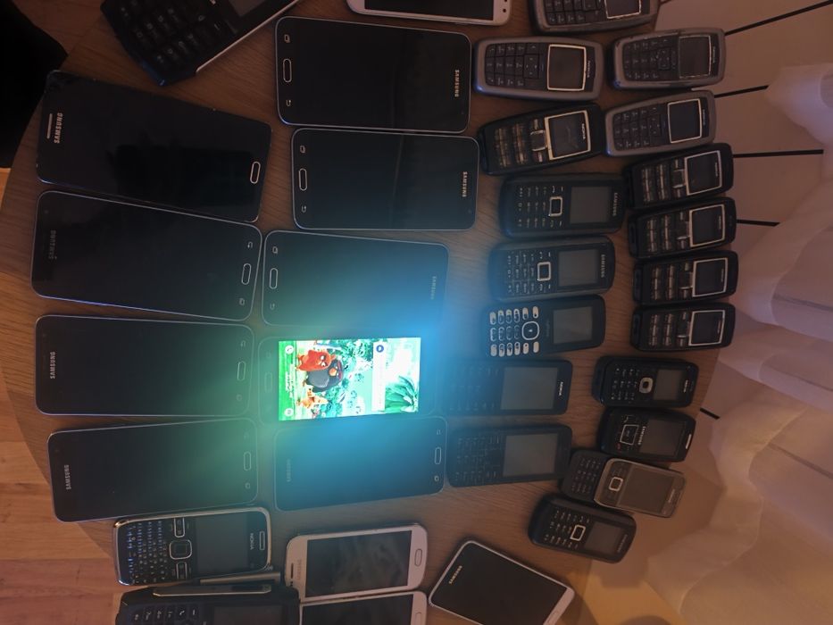 Telefony Samsung Nokia Hammer