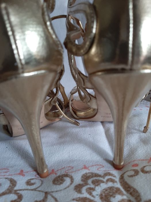 Złote pantofelki, sandały na obcasie, MIGATO