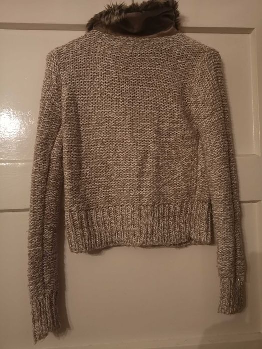 Sweter z futerkiem