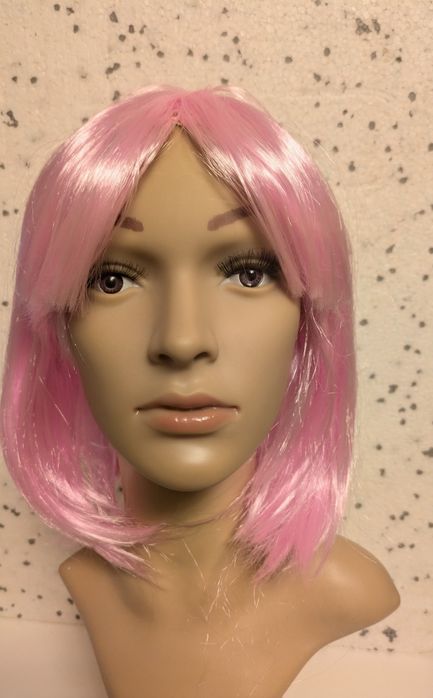 Peruka krótka pudrowy róż