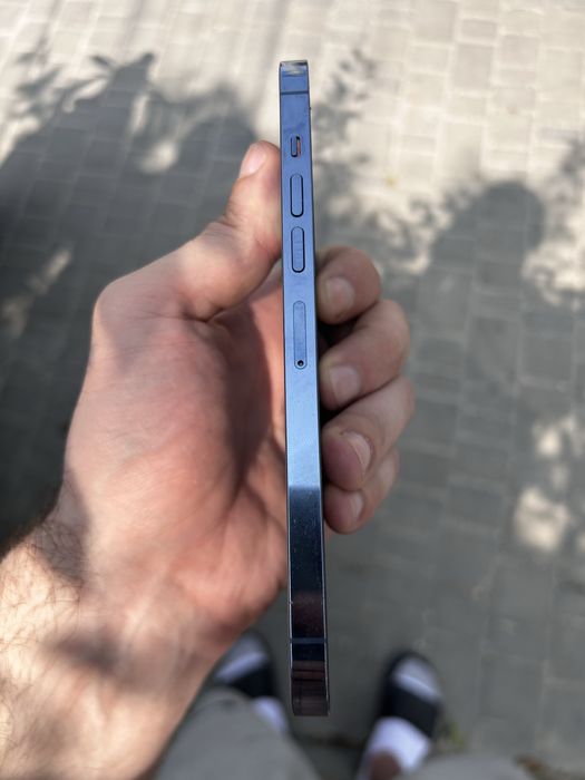 Продам Iphone 13pro max 256
