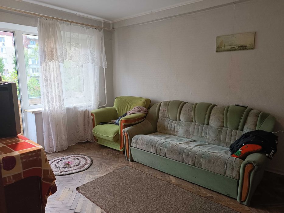 2к.кв. Воскресенський бульвар 9-В, метро Дарниця