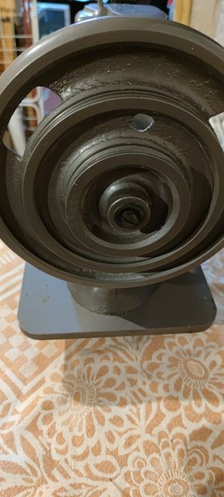 Промышленная швейная машинка  23 класса.