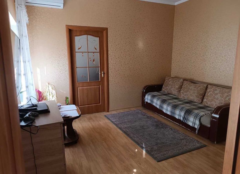 Частина будинку в центрі міста по вул. Старовільській