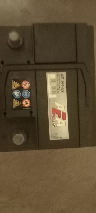 Bateria  automóvel de 52