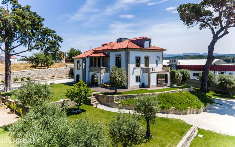 Moradia de Traça Senhorial em Tábua