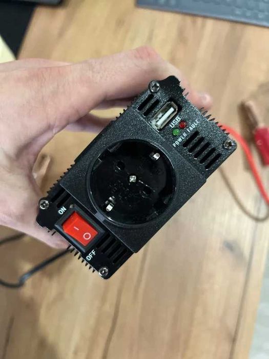 Inversor DC12V - AC220V