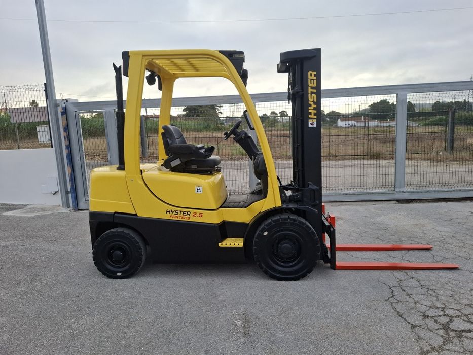 Empilhador hyster 2.5 triplex
