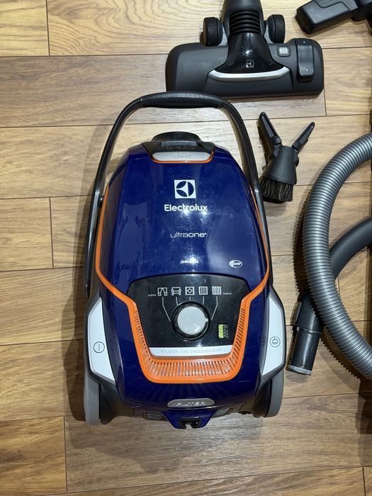 cichy odkurzacz Electrolux UltraOne EU093DB 700W