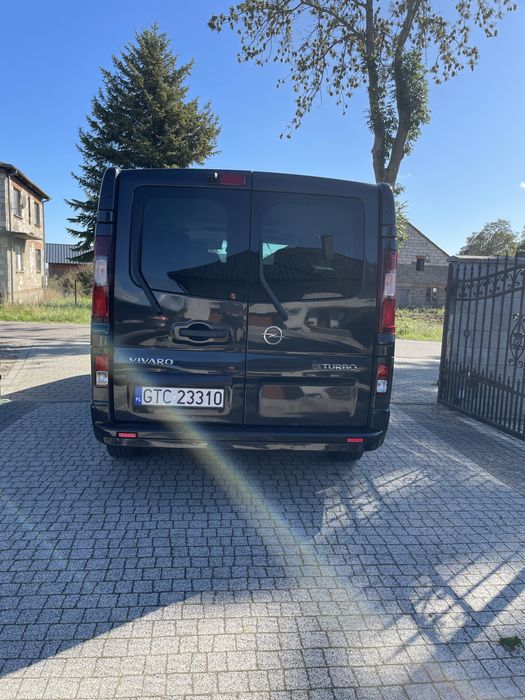 Opel vivaro long 2018 r 1.6 biturbo 125 9 osobowy Bezwypadkowy