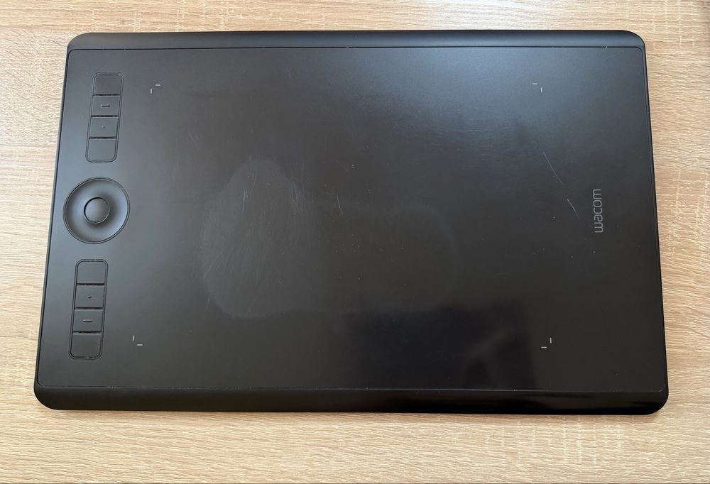 Wacom Intuos Pro PTH-660 (Medium)