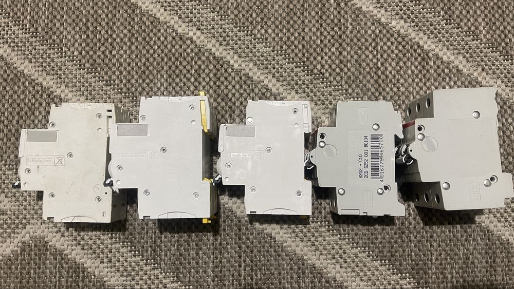 Автоматичні вимикачі Schneider Electric та ABB