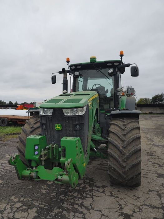 John Deere 8370R