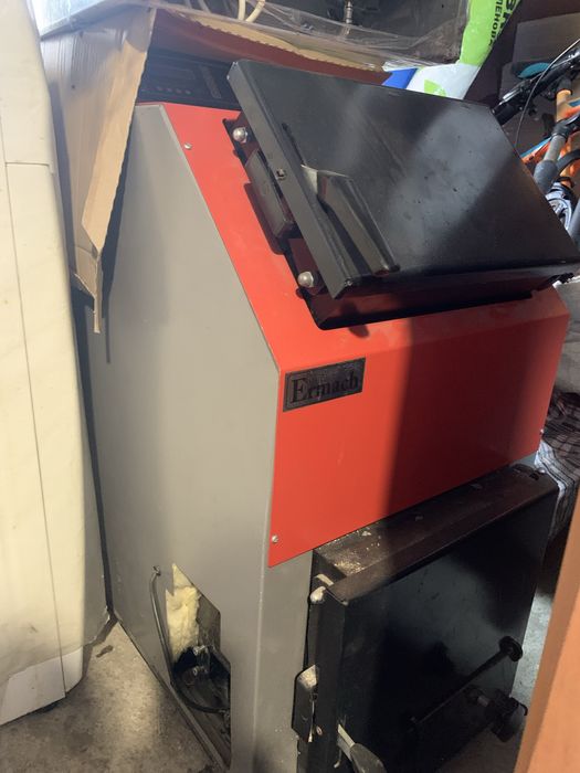 Твердопаливний котел