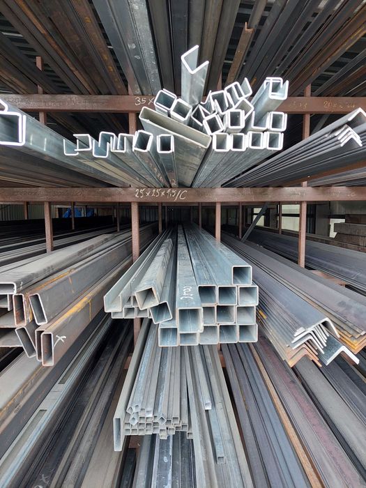 ceownik ocynkowany 25x25x1,5 ocynk