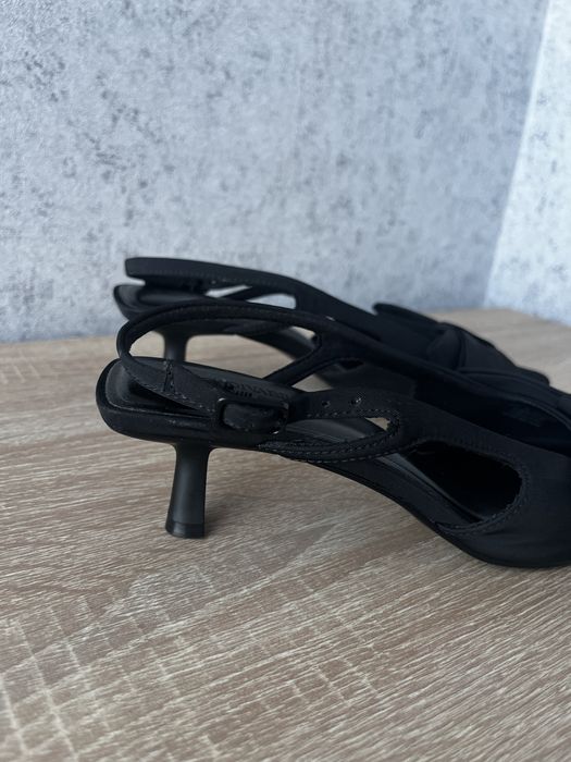 Взуття,Stradivarius ,стан ідеальний