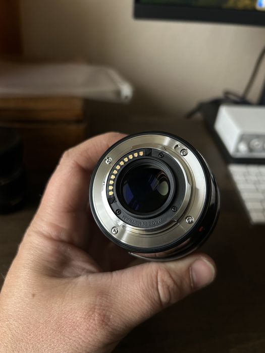 Olympus M zuiko 17mm F1.2 Pro idealny stan
