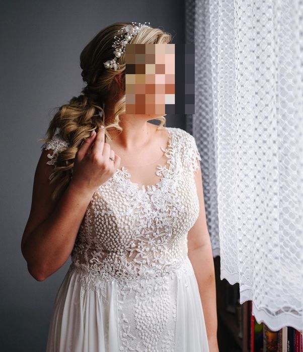 Suknia ślubna ( Ms Moda model Becky) 40/42
Rozmiar: 40/4