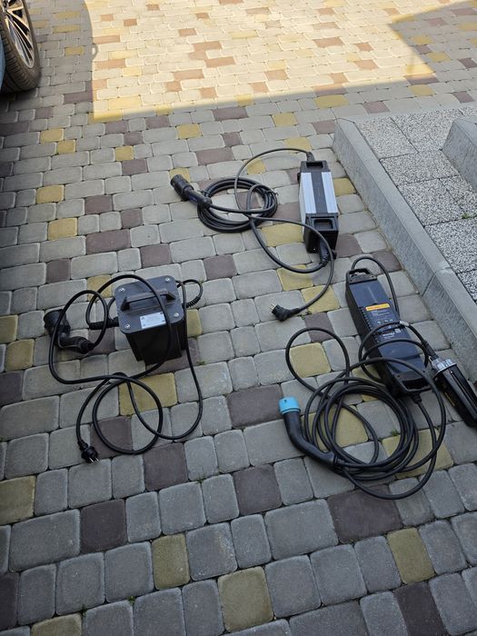 Зарядний пристрій Renault Zoe