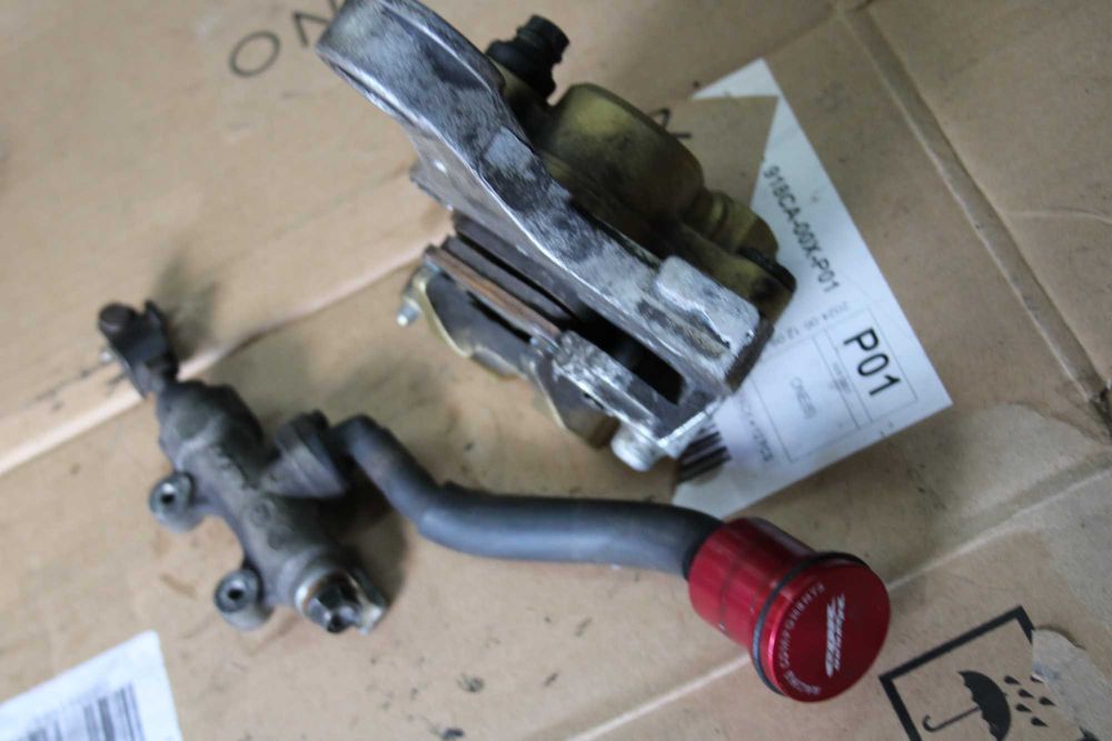 Zacisk Pompa Hamulcowa Tył Tylny Honda CBR 929 SC44 00-01