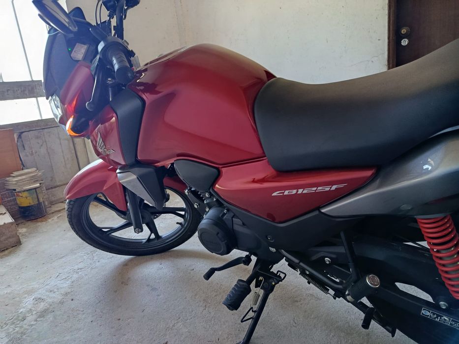 Moto HONDA CB 125 F
