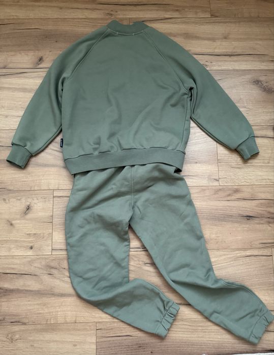 Повсякденний костюм, шкільний костюм, спортивний костюм