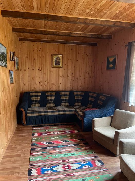 Продаж будинку 192 м2 в с. Шешори 11 сот. землі та гуцульський будинок
