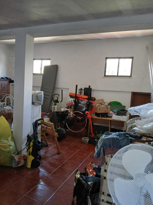 Excelente Moradia  CONDEIXA-A-VELHA - OPORTUNIDADE.