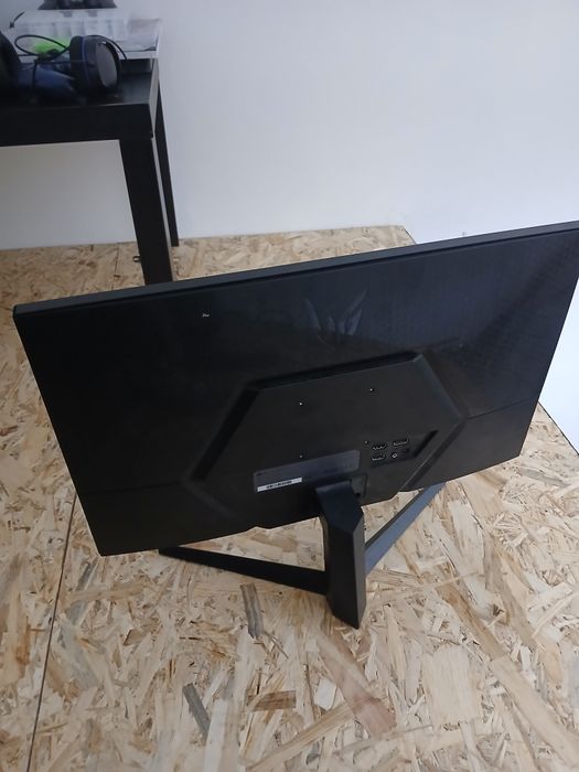 Munitor gaming usado