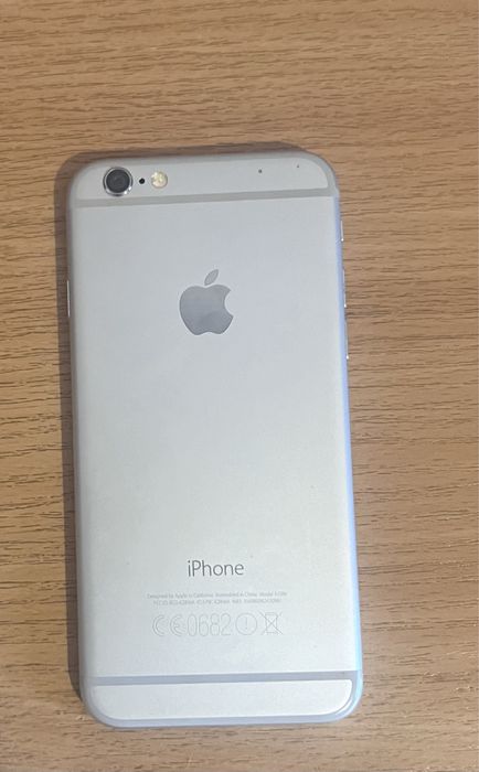 Телефон Apple Iphone 6s 16 gb Silver читайте опис уважно!